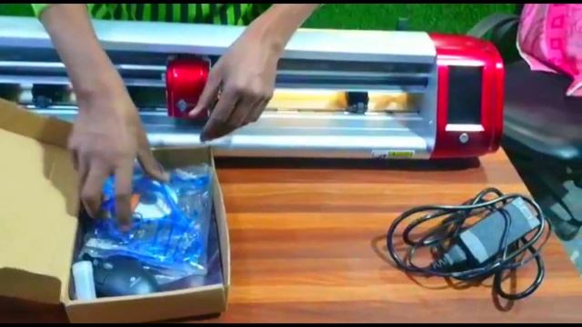 Skycut cutting plotter c24 How To Bast vinyl plotter machine unboxing смотреть онлайн