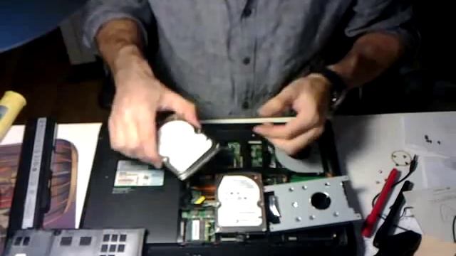 How To Replace The Hard Disk On The Asus A52J