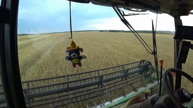 УМНЫЙ КОМБАЙН JOHN DEERE РУЛИТ САМ. ТЕХНОЛОГИЯ БУДУЩЕГО смотреть онлайн