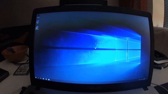 Asus X550L Windows 10 SSD Startup & Shutdown смотреть онлайн