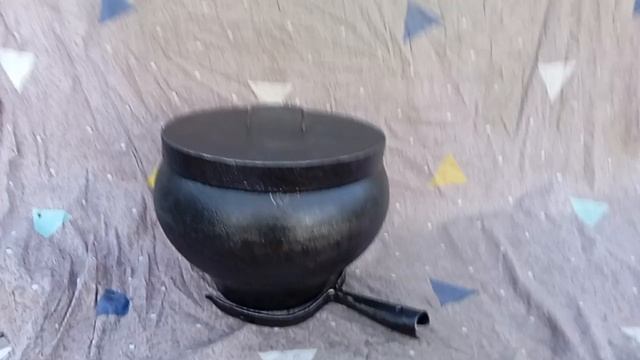 ЧУГУНОК ЧУГУННЫЙ НА 15 ЛИТРОВ + КРЫШКА ЧУГУН + УХВАТ КОВАНЫЙ СССР смотреть онлайн