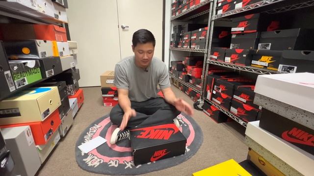A Sneaker Shop’s Top 10 Most Sold Sneakers of 2021! смотреть онлайн
