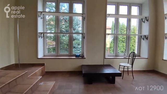 Вдали от шума города: 550 кв.м в аренду. 4 спальни. Участок 15 соток смотреть онлайн