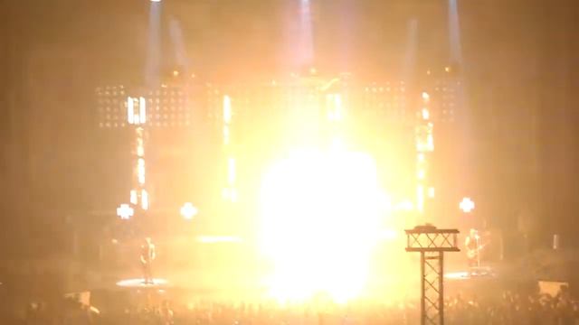 Rammstein - Du Hast @ The Forum, Inglewood, CA 5-20-2011 смотреть онлайн