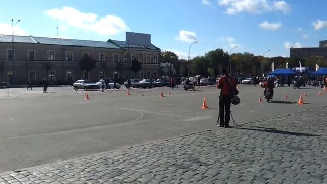 Соревнования на площади Свободы в Харькове 13. смотреть онлайн