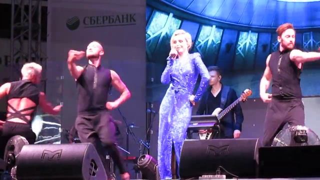 Полина Гагарина – Ты беги беги на открытии Советской площади в Воронеже смотреть онлайн