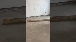 Наливной пол. Отказ от наливного пола. Выравнивание пола плиточным клеем.