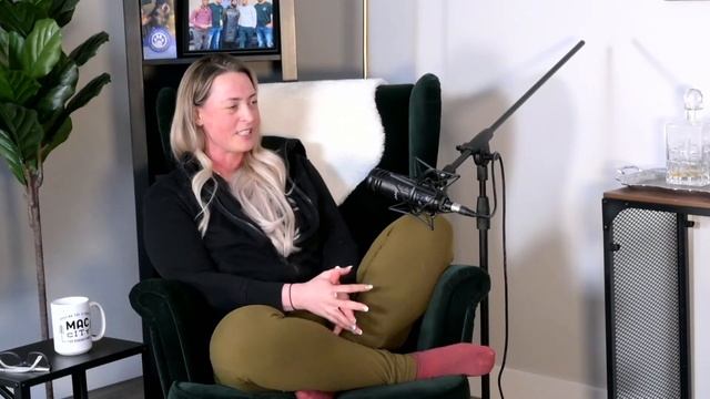 Mac City Morning Show #282: Michelle Landsiedel, a Local Resident смотреть онлайн