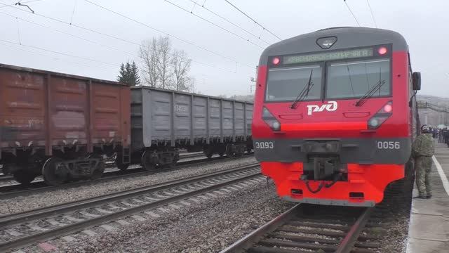 Поезда России осенью (сборник поездов 17в1) | Железная дорога в Сибири смотреть онлайн