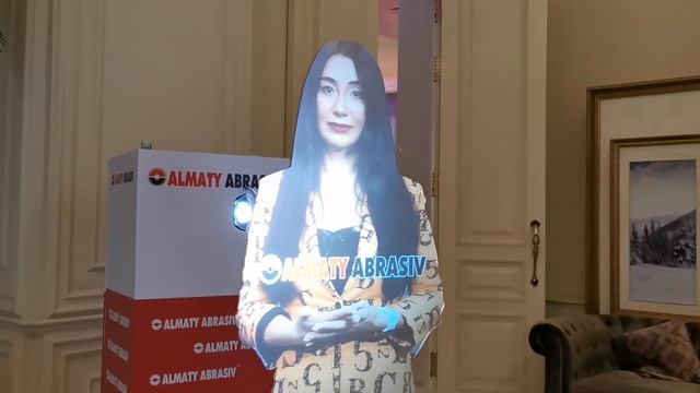 Проекционный интерактивный Хостес промоутер | First Interactive Kazakhstan смотреть онлайн