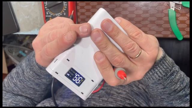Збираємо power bank на 6000 mah за 4 долари (корпус з Китаю, Li-ion батарейки від одноразок) смотреть онлайн