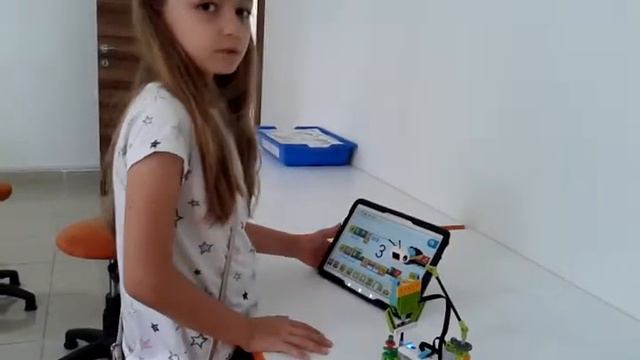 Robotik ve Kodlama Lego Wedo 2.0 Güneş - Arı смотреть онлайн