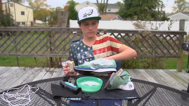 How to deep clean Flyknit Racers with Reshoevn8r смотреть онлайн