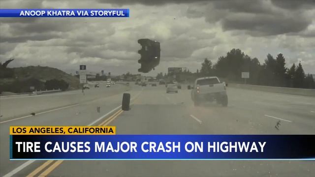 Wild video shows tire shooting off truck on California highway, sending vehicle flying into air смотреть онлайн