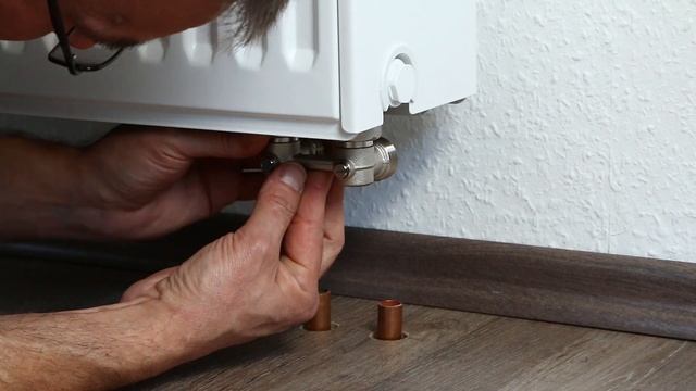 HUMMEL AG // Building technology // Flexible Radiator Connection Assembly Video смотреть онлайн