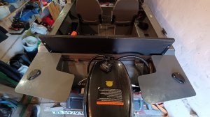 Доделки, переделки. Упор, рулевое, спиннингодержатели.