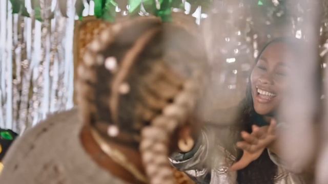 UGG Festive Gifts: Featuring the Marley Family смотреть онлайн