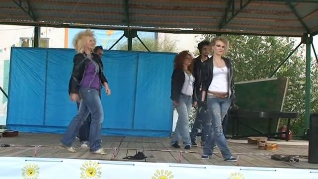 (Приветствие Рваные кеды).MPG смотреть онлайн