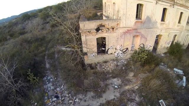 Latch - Freestyle in Abandoned train station смотреть онлайн
