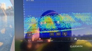 Бель на экране эхолота Solix 15g2 и Garmin gps map 8612 LiveScop Panoptix
