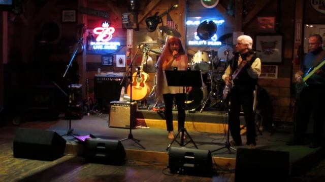 Videography Joyce Smith..Cover..Bentley's Open Mic..Picture смотреть онлайн