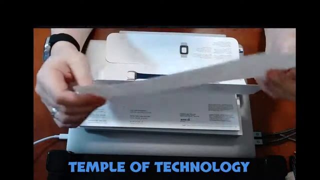 The Idiot With As Microphone Unboxes!