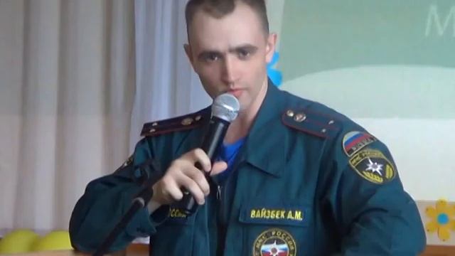 Сотрудники МОНД № 6 посещают родительские собрания.