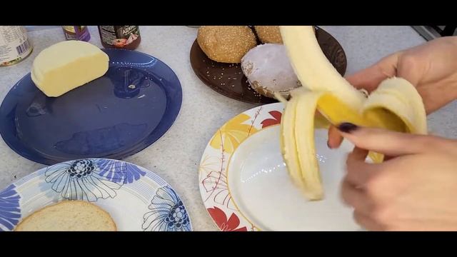 Семейный бургер челлендж! Очень странный ужин... смотреть онлайн
