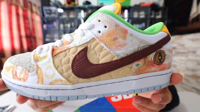 UN POCO DE LA GASTRONOMÍA DE CHINA EN UN DUNK 🍛 - UNBOXING NIKE SB DUNK "STREET HAWKER" ⛩ смотреть онлайн