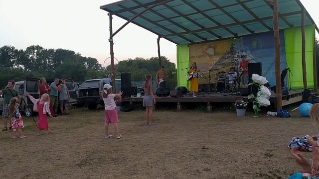 Группа KARUNIKA на фестивале Планета Любви - 2023 смотреть онлайн