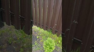 забор на неровном участке своими руками