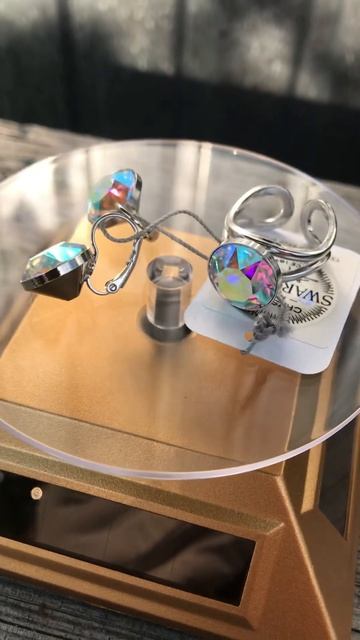 Любишь украшения с кристаллами Swarovski? Заходи ко мне на страничку авито👇 смотреть онлайн