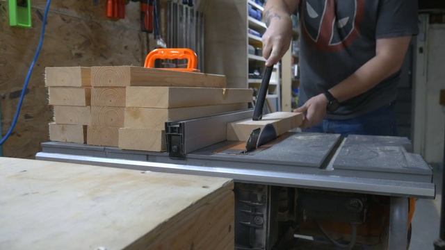 How to Build a School Desk with Free Plans! Quick and easy, minimal tools required. смотреть онлайн