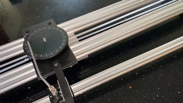 Camera slider with parallax смотреть онлайн
