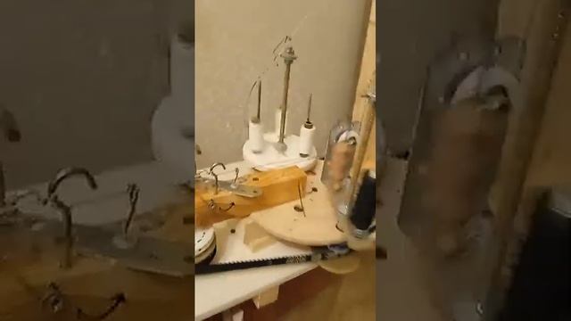 Виготовлення відразу двох шнурів на верстаті смотреть онлайн