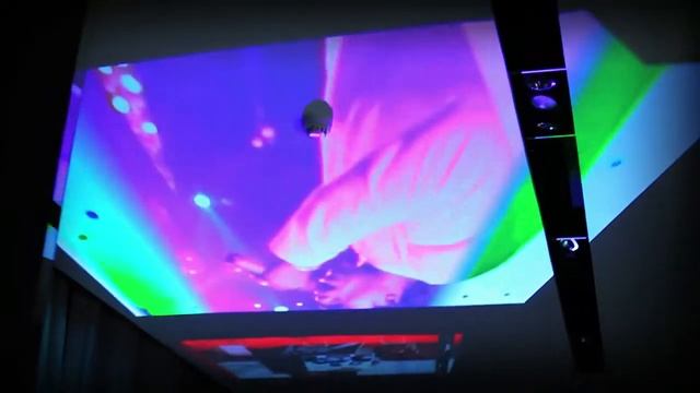 24 Kilates x New Balance ML581 x Los Peperetes смотреть онлайн