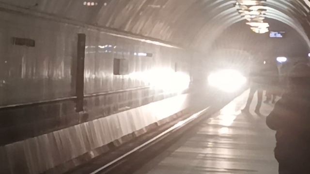 Диагностический комплекс «Синергия-1» на станции «Новослободская» смотреть онлайн