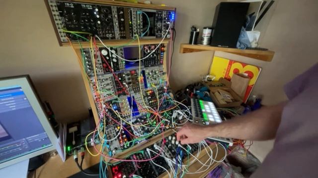 Bit of #Eurorack 303 смотреть онлайн