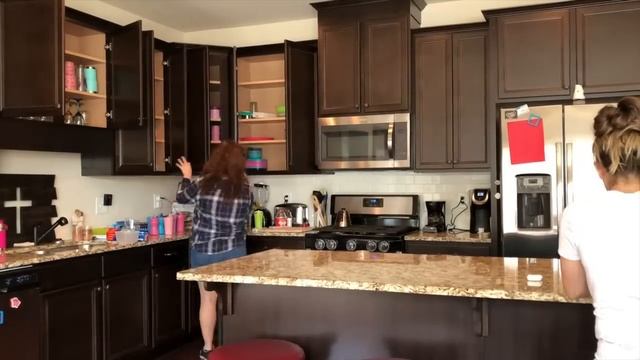 I Used the TAKL App for Kitchen Organization | Before and After | The Sensible Mama смотреть онлайн
