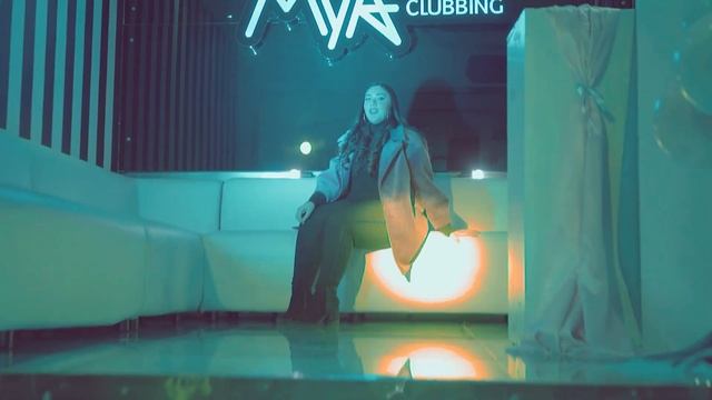 Emanuela Ferro - Chille 'o sape già (Official video) смотреть онлайн