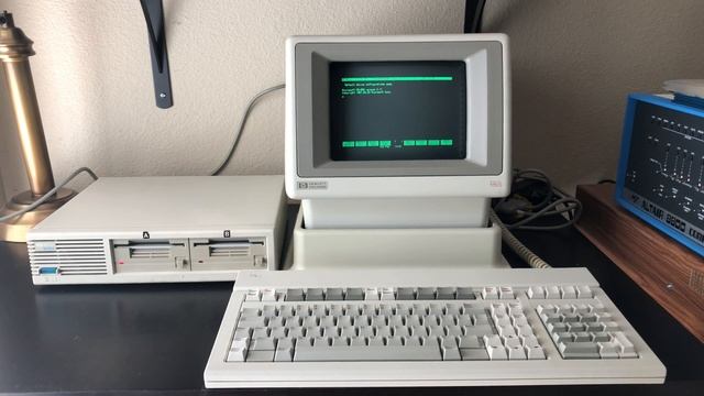 STB505 - HP150 Personal Computer - Part 4 - Booting the system from floppy смотреть онлайн