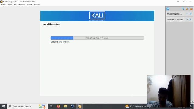 Instalasi OS Kali Linux Di Virtual box untuk Windows 10 64 Bit смотреть онлайн