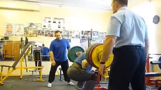 Gagin - 926 lb / 420 kg x2 Raw (w. wraps) Squat смотреть онлайн