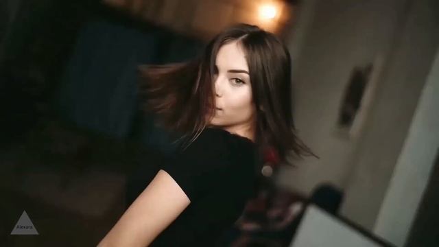 Dive into the Hottest Bikini Trends with Nebezao AUDI TT ZIIV Remix || Bikinis Modeling-Alexara смотреть онлайн