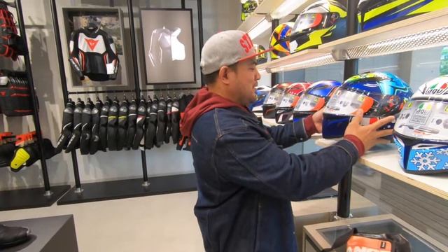 TOKYO VLOG | DAINESE D STORE ODAIBA | RICO LAND TOKYO BAY | RED LOBSTER | EXPENSIVE ADV JACKET смотреть онлайн