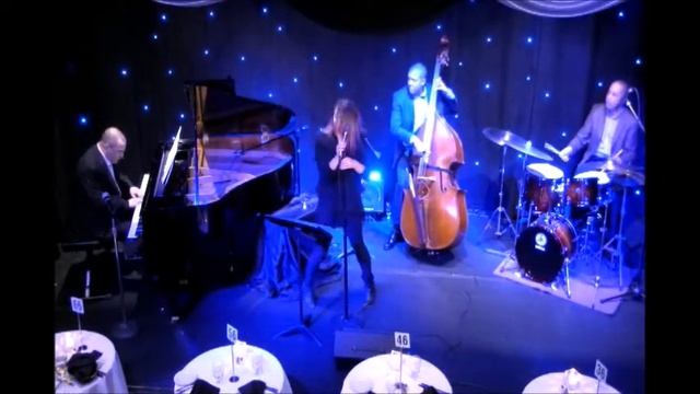 Lily Maroni - The Lady is a Tramp смотреть онлайн