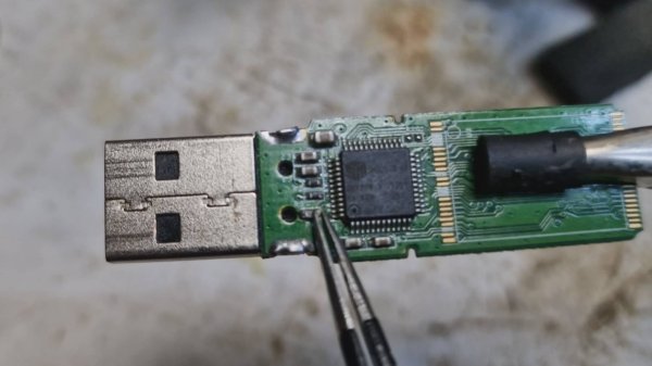 Почему не работает флешка ? Ремонт