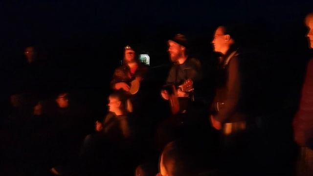 Посиделки у костра под гитару на фестивале Перволетье - 2024 смотреть онлайн