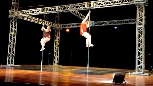 O rei leão - Pole Dance смотреть онлайн