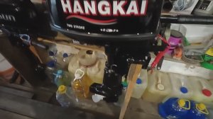 ХАНКАЙ 6,0..лодоч. МОТОР..ПРОВЕРКА перед запуском .Масло в редукторе..ПЕРВЫЙ ЗАПУСК В БОЧКЕ.